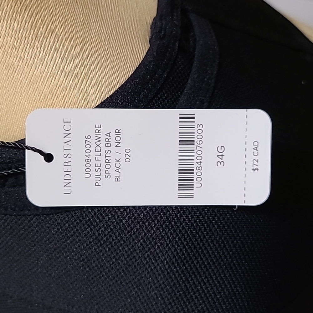 High-Support Black Sports Bra with Wide Straps Fit Like a 34DD max - Picture 3 of 3